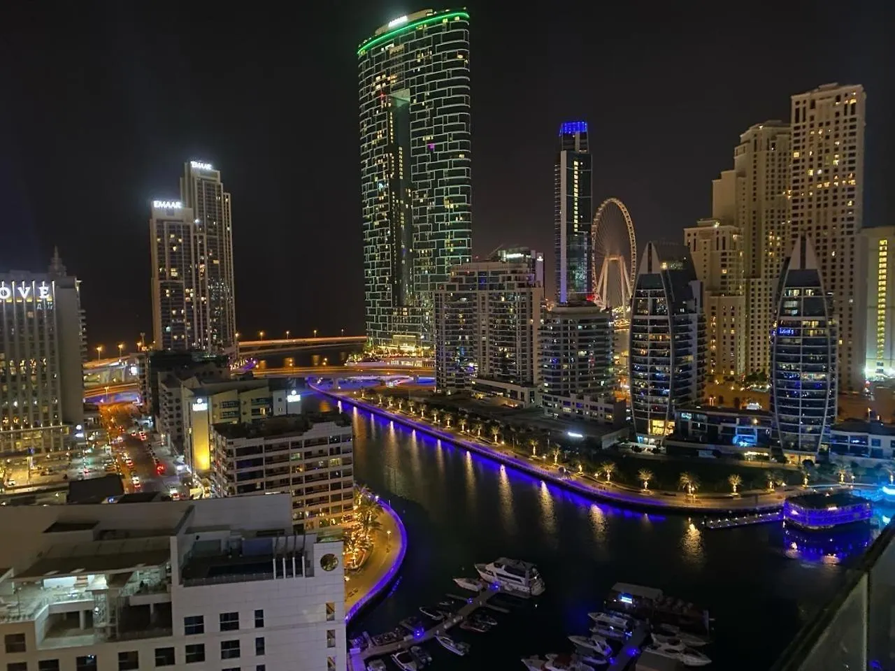 Studio Apartment With Stunning Marina And Dubai Eye View 0*,  아랍에미리트
