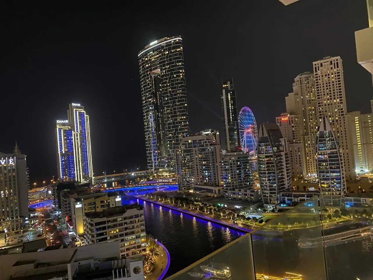 Studio Apartment With Stunning Marina And Dubai Eye View contacts
