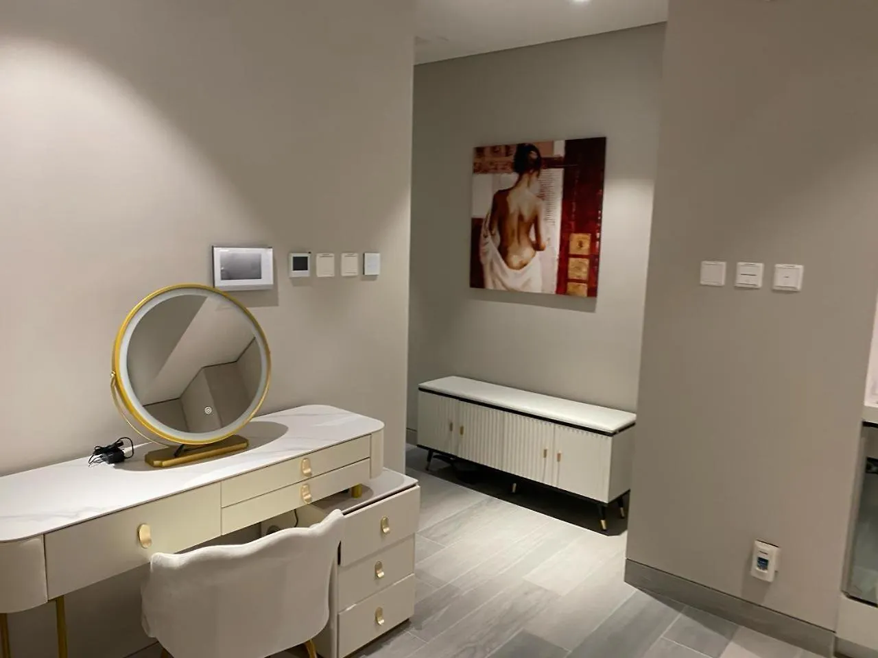 Studio Apartment With Stunning Marina And Dubai Eye View