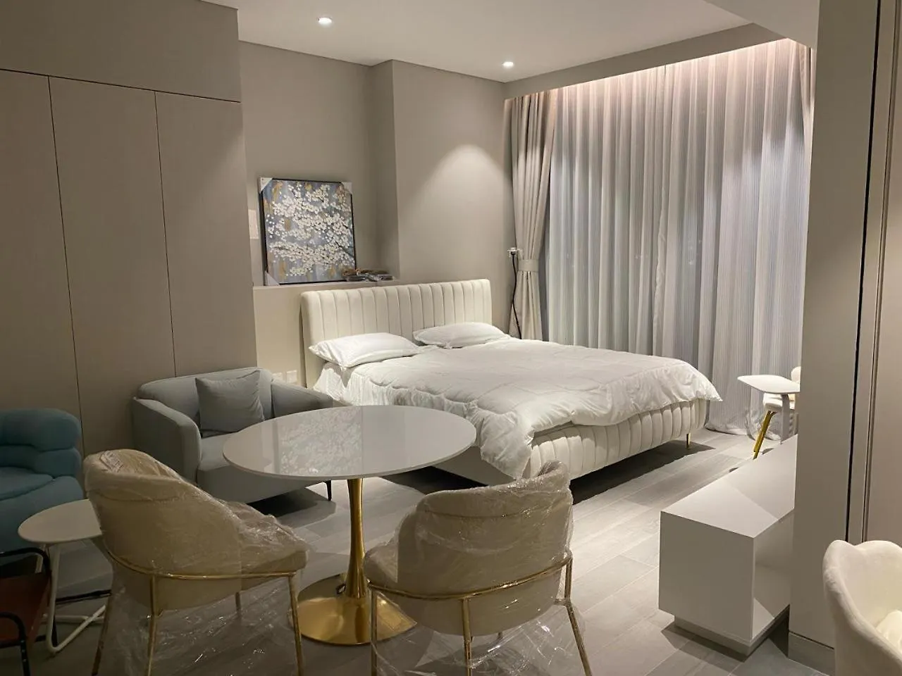 Studio Apartment With Stunning Marina And Dubai Eye View